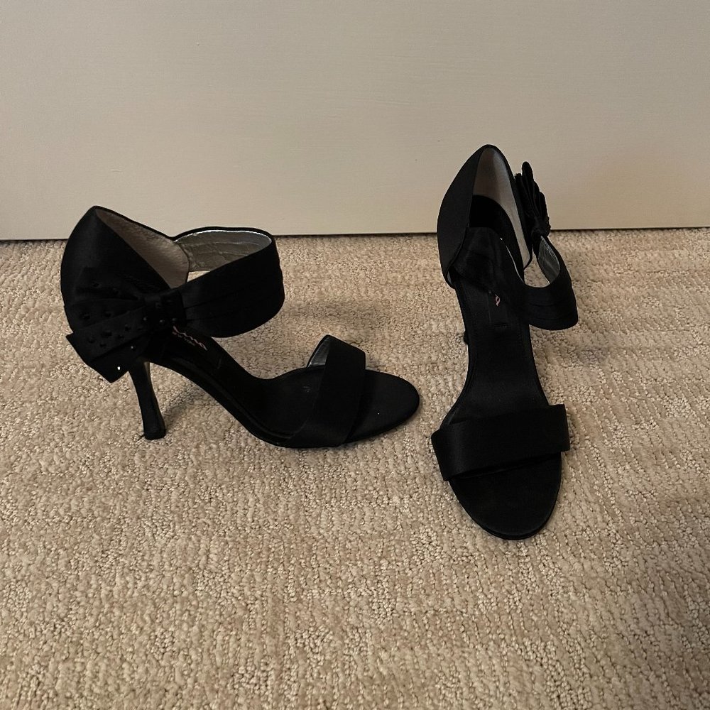 NINA New York Black Heels Size 7.5